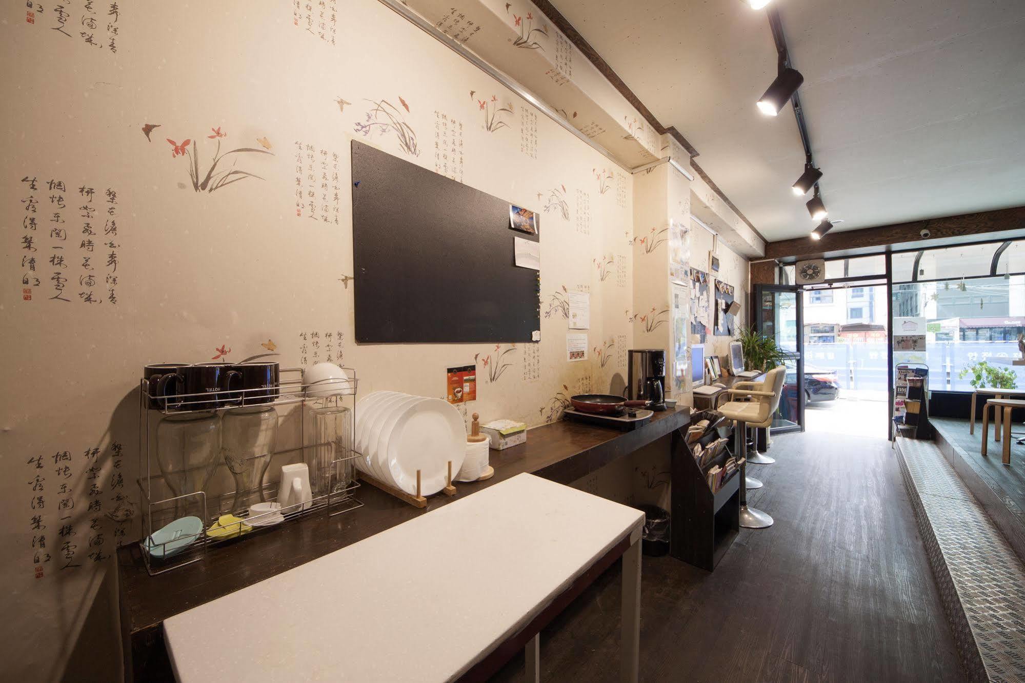 K-Guesthouse Sinchon 2 Séoul Extérieur photo