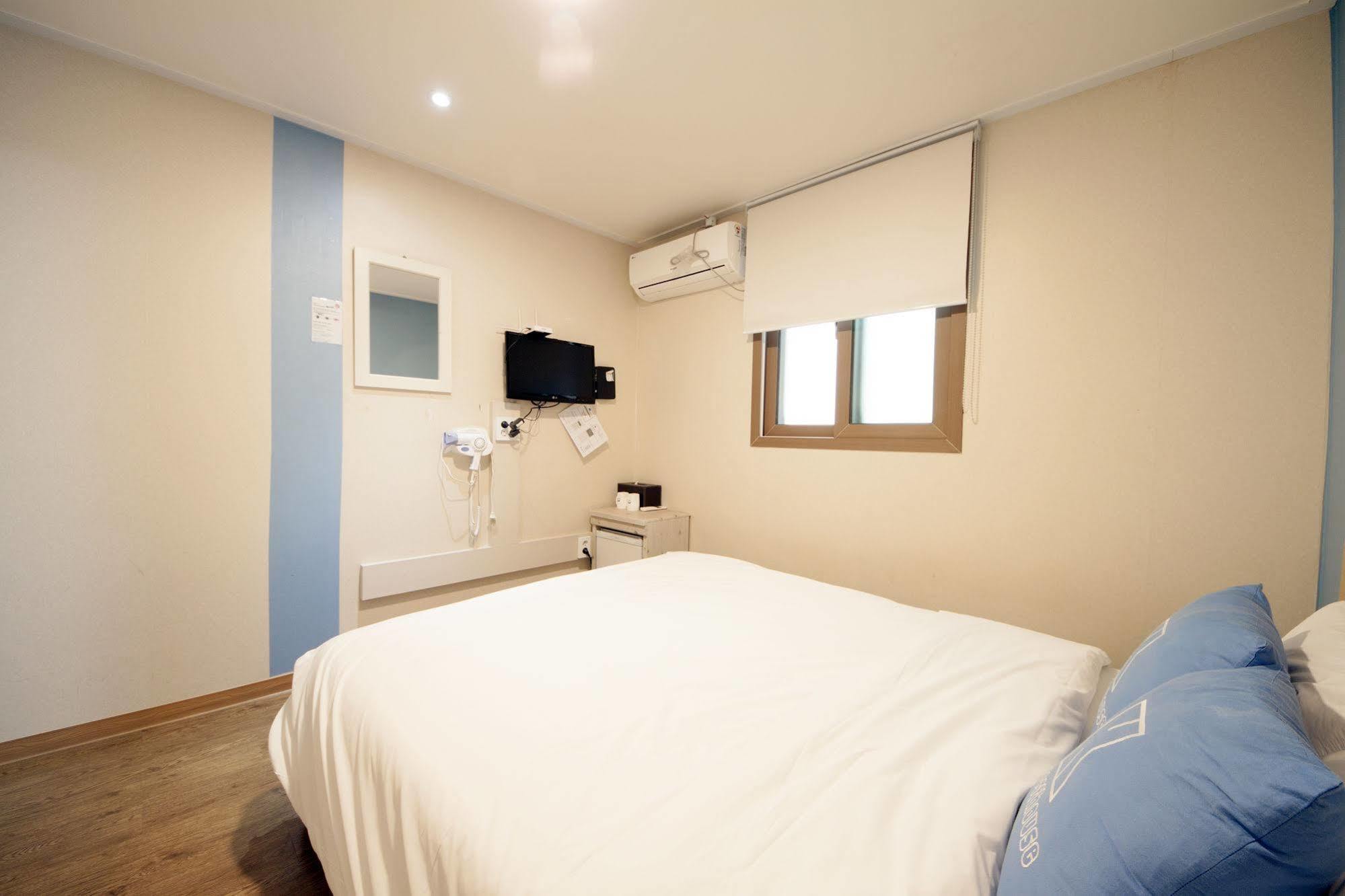 K-Guesthouse Sinchon 2 Séoul Extérieur photo